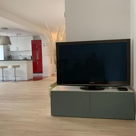 Apartment Les Rives Du Chateau, 90m2, Vue Sur Le Canal *