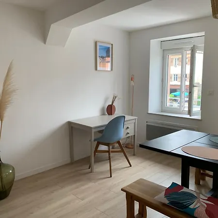 Les Rives Du Chateau, 90m2, Vue Sur Le Canal Apartment