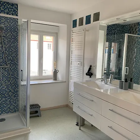 Apartment Les Rives Du Chateau, 90m2, Vue Sur Le Canal *