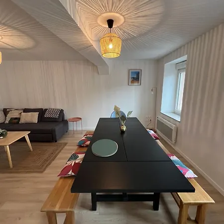Apartment Les Rives Du Chateau, 90m2, Vue Sur Le Canal