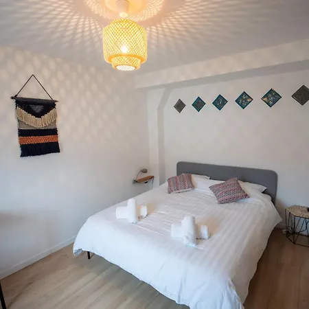 Apartment Les Rives Du Chateau, 90m2, Vue Sur Le Canal *