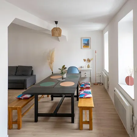 Apartment Les Rives Du Chateau, 90m2, Vue Sur Le Canal